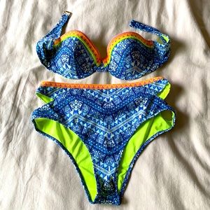 VS bikini, high waisted